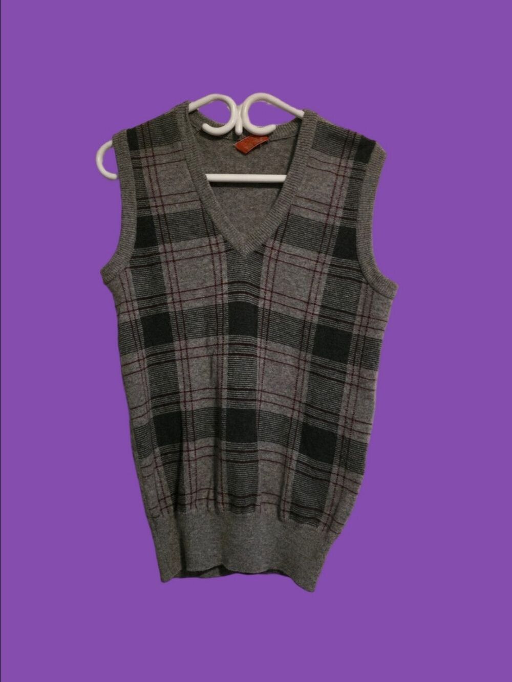 4/$25 Deal! Vintage Gray Plaid Sleeveless Sweater Vest
